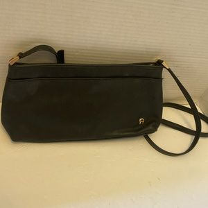 VGUC- Vintage Étienne Aigner black genuine, leather Crossbody bag.
